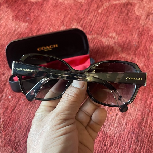 Coach Sunglasses for women.. - Picture 11 of 11